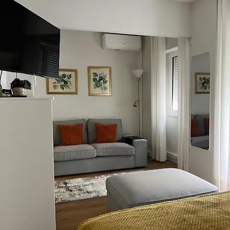 Charming And Renewed 1 Bedroom In Campolide 리스본