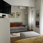 Apartment Charming And Renewed 1 Bedroom In Campolide